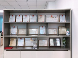 創(chuàng)思維證書(shū)墻